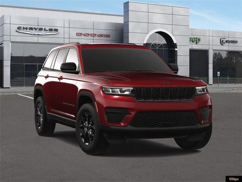 New 2025 Jeep Grand Cherokee Laredo image 16