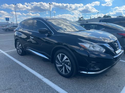 Used 2018 Nissan Murano Platinum FWD image 3