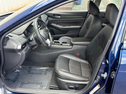 Used 2022 Nissan Altima 2.5 SR FWD image 15