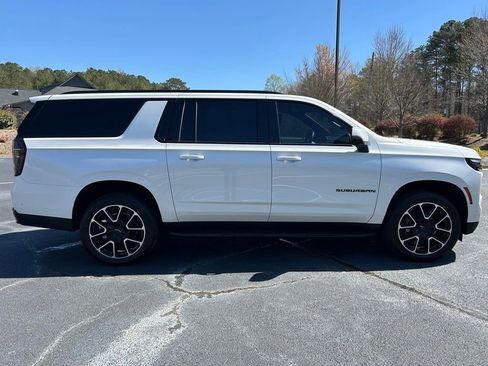 Used 2025 Chevrolet Suburban RST w/ Comfort Package image 22