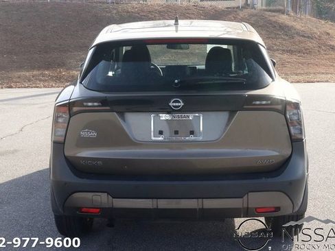 Used 2025 Nissan Kicks S image 5