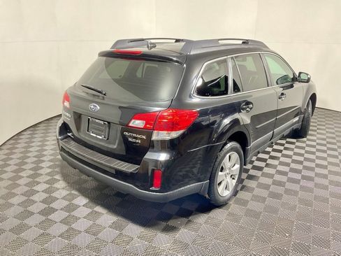 Used 2012 Subaru Outback 3.6R Limited w/ Moonroof Pkg image 14