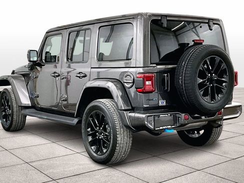 Used 2021 Jeep Wrangler Unlimited Sahara image 10