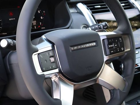 New 2026 Land Rover Discovery Limited Edition AWD/4WD image 18