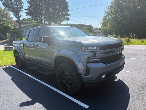 Used 2020 Chevrolet Silverado 1500 RST AWD/4WD image 3