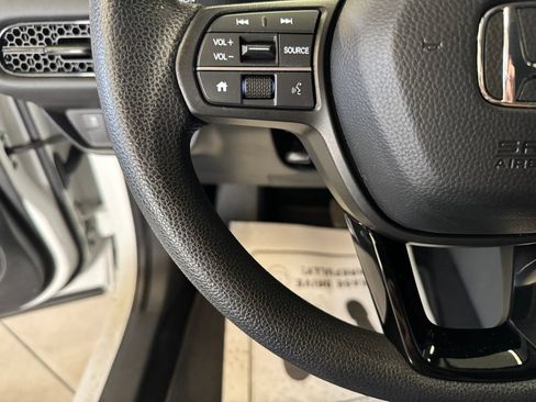 Used 2025 Honda HR-V LX image 11