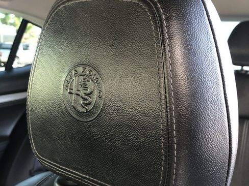 Used 2018 Alfa Romeo Stelvio Sport w/ Quick Order Package 22J Sport image 34