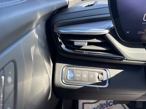 Used 2025 Buick Enclave Preferred image 29