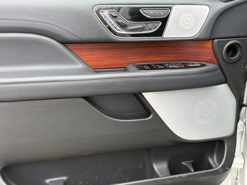 Certified 2024 Lincoln Navigator Reserve AWD/4WD image 23