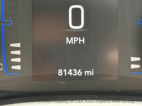 Used 2020 Chrysler Voyager L FWD image 22