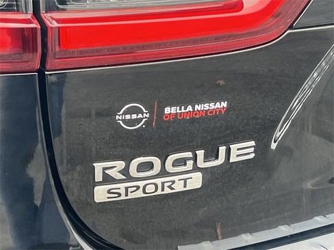 Used 2020 Nissan Rogue Sport SV image 24