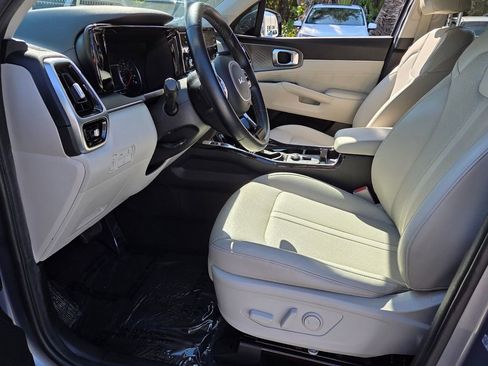 Used 2022 Kia Sorento SX image 9