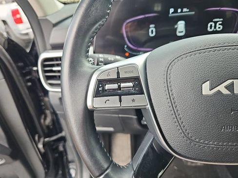 Used 2023 Kia Telluride LX AWD/4WD image 18