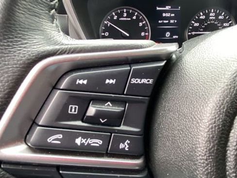 Used 2023 Subaru Ascent Premium w/ Convenience Package image 23