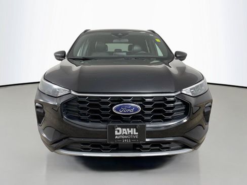 Used 2023 Ford Escape ST-Line AWD/4WD image 3