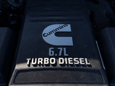 Used 2023 RAM 3500 Limited image 19