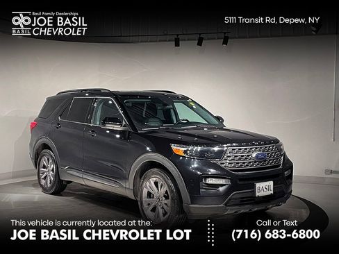 Used 2022 Ford Explorer XLT w/ Equipment Group 202A image 1