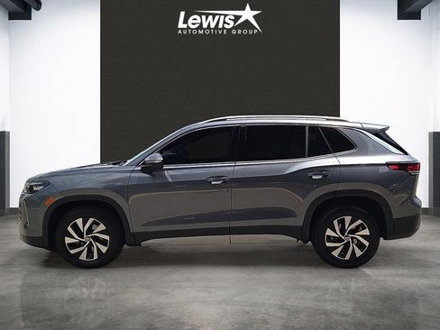 Used 2025 Volkswagen Tiguan S FWD image 2