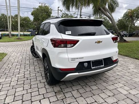 Used 2022 Chevrolet TrailBlazer LT w/ Convenience Package AWD/4WD image 12