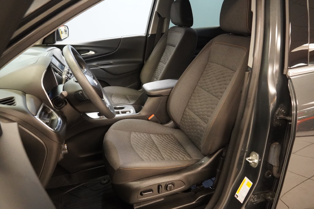 Used 2020 Chevrolet Equinox LT FWD image 3
