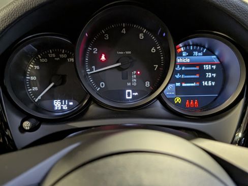 Certified 2026 Porsche Macan image 25