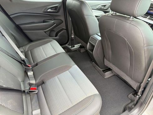 Certified 2025 Chevrolet Trax LT w/ LT Convenience Package FWD image 29