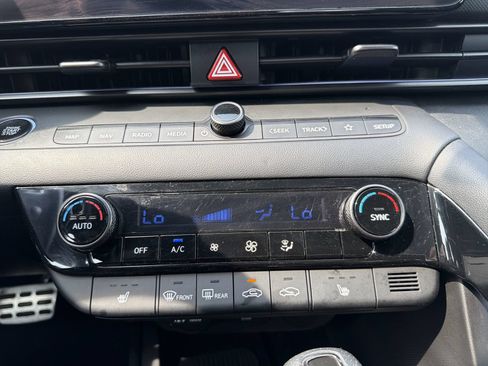 Used 2025 Hyundai Elantra N FWD image 18