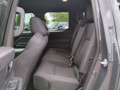 Certified 2025 Toyota Tacoma SR5 AWD/4WD image 13