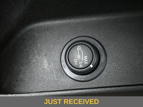 Used 2022 Chevrolet Equinox LT w/ Driver Convenience Package AWD/4WD image 21