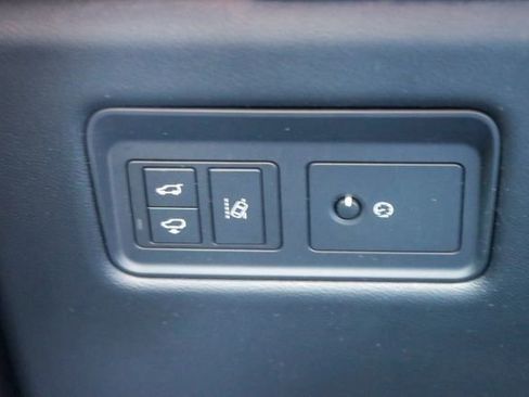 Used 2016 Land Rover Range Rover Supercharged image 31