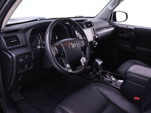 Used 2020 Toyota 4Runner TRD Off-Road Premium w/ Moonroof Package AWD/4WD image 3
