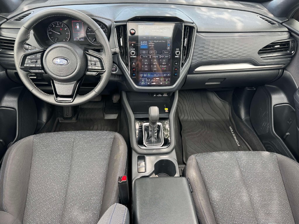 Used 2025 Subaru Forester Premium AWD/4WD image 10