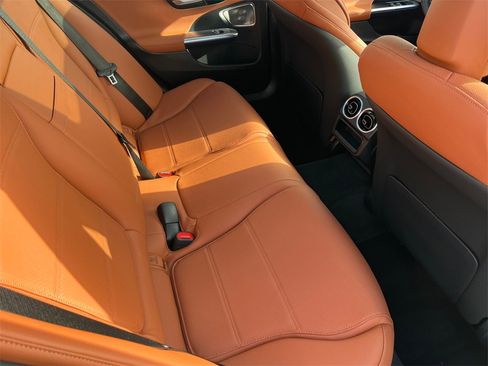 Certified 2025 Mercedes-Benz C 300 4MATIC Sedan image 18