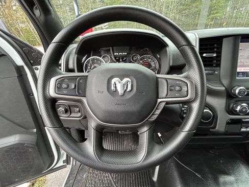 New 2024 RAM 2500 Tradesman w/ Chrome Appearance Group AWD/4WD image 23