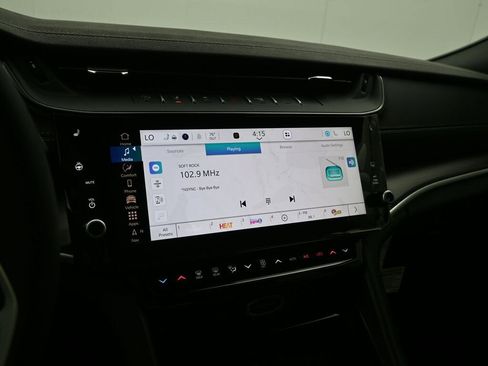 New 2026 Jeep Grand Cherokee Altitude image 14