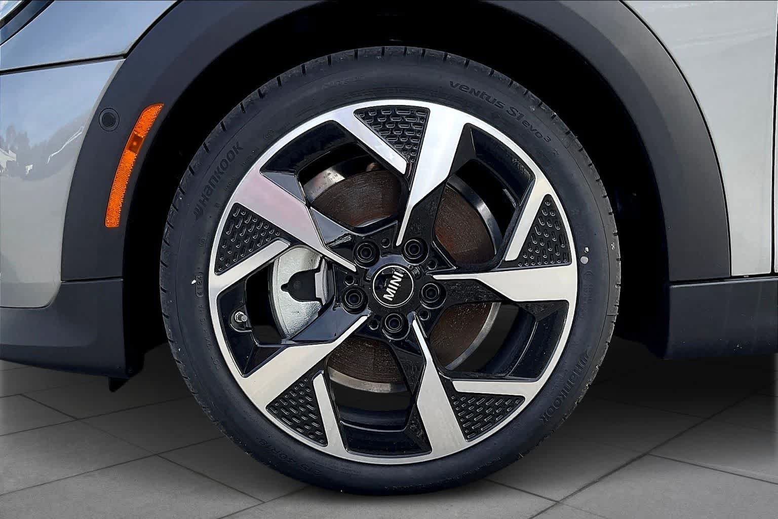Used 2025 MINI Cooper S FWD image 10