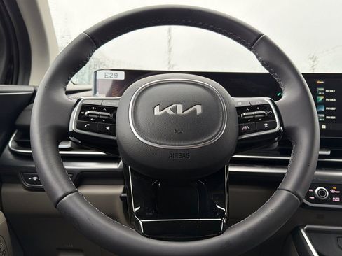 New 2026 Kia Carnival LXS image 22