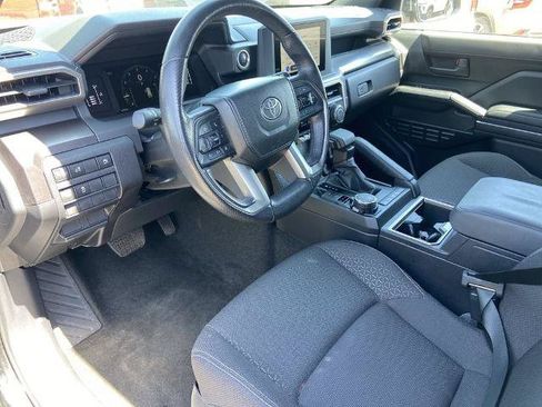 Used 2025 Toyota 4Runner SR5 AWD/4WD image 6