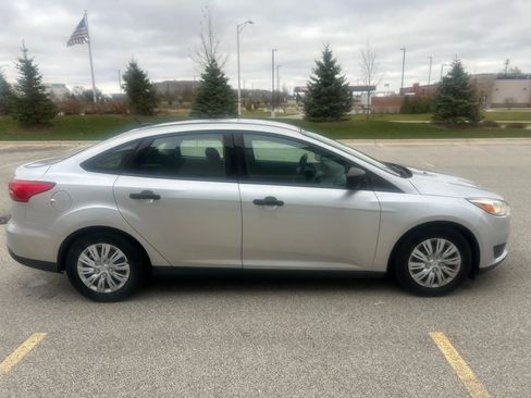 Used 2018 Ford Focus S image 7