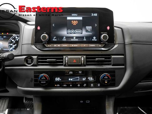 Used 2025 Nissan Pathfinder S image 17