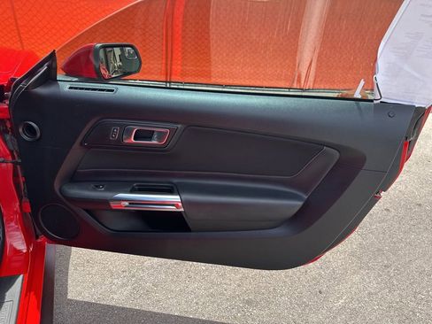 Used 2020 Ford Mustang Convertible image 14