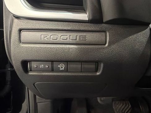 Used 2023 Nissan Rogue S AWD/4WD image 20