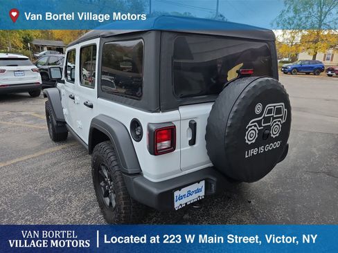 Used 2022 Jeep Wrangler Unlimited Sport image 7