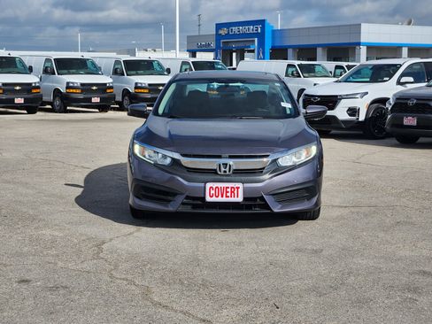 Used 2016 Honda Civic EX image 2