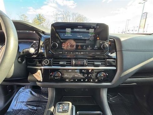 Used 2023 Nissan Pathfinder SL w/ SL Premium Package image 14