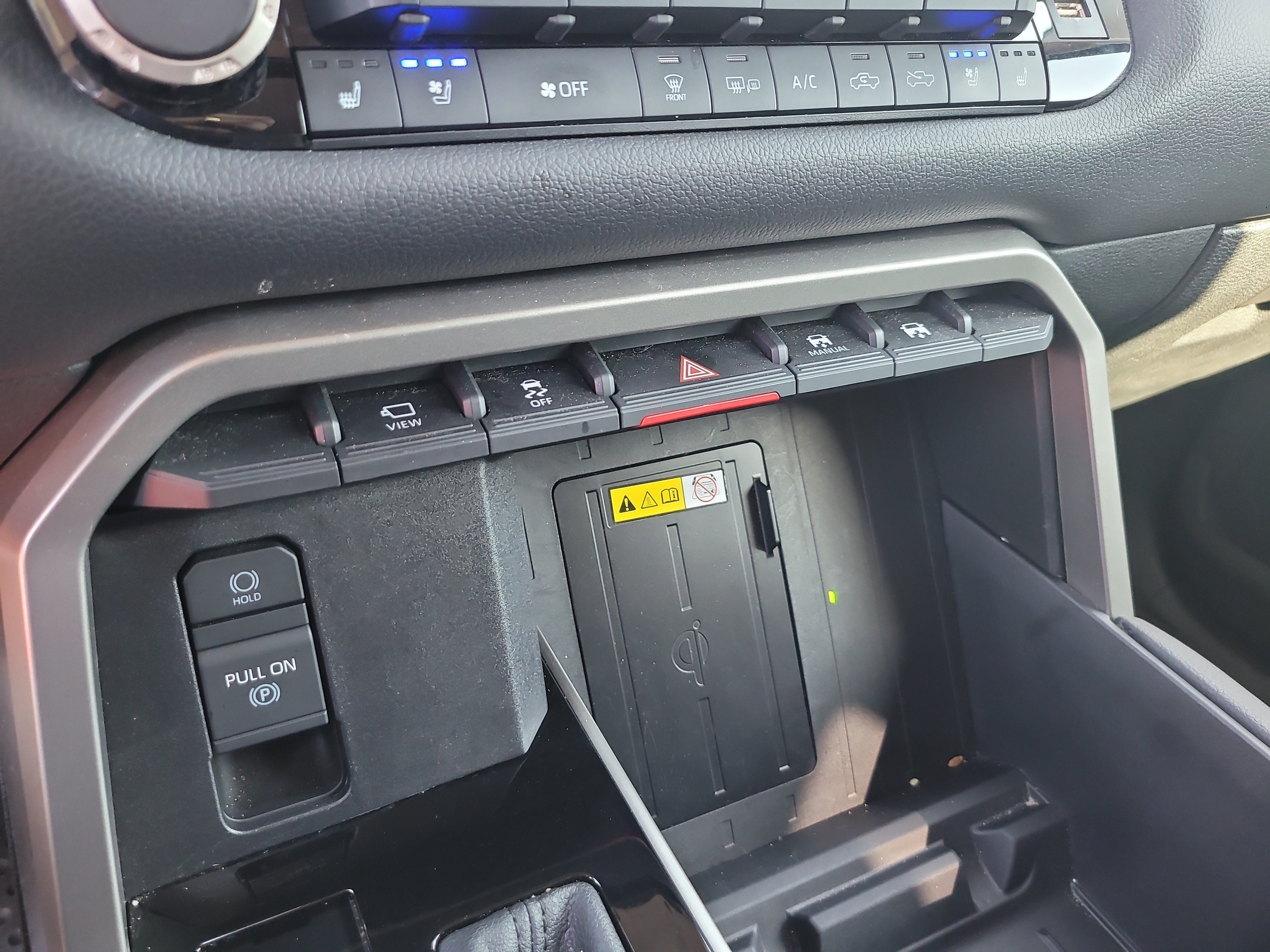 Used 2023 Toyota Tundra Limited AWD/4WD image 25
