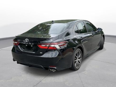 Certified 2022 Toyota Camry SE w/ Convenience Package FWD image 6