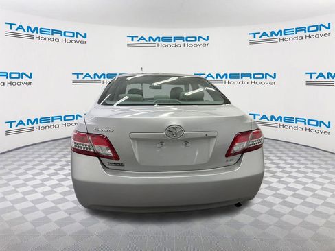 Used 2011 Toyota Camry LE FWD image 4
