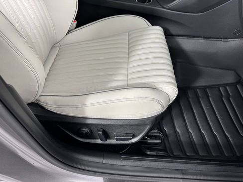 Used 2024 Genesis G70 3.3T Advanced AWD/4WD image 33