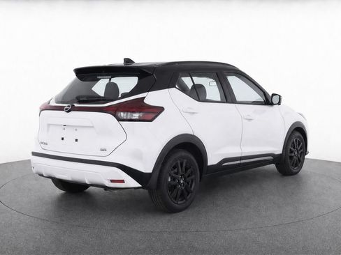 Used 2023 Nissan Kicks SR FWD image 21